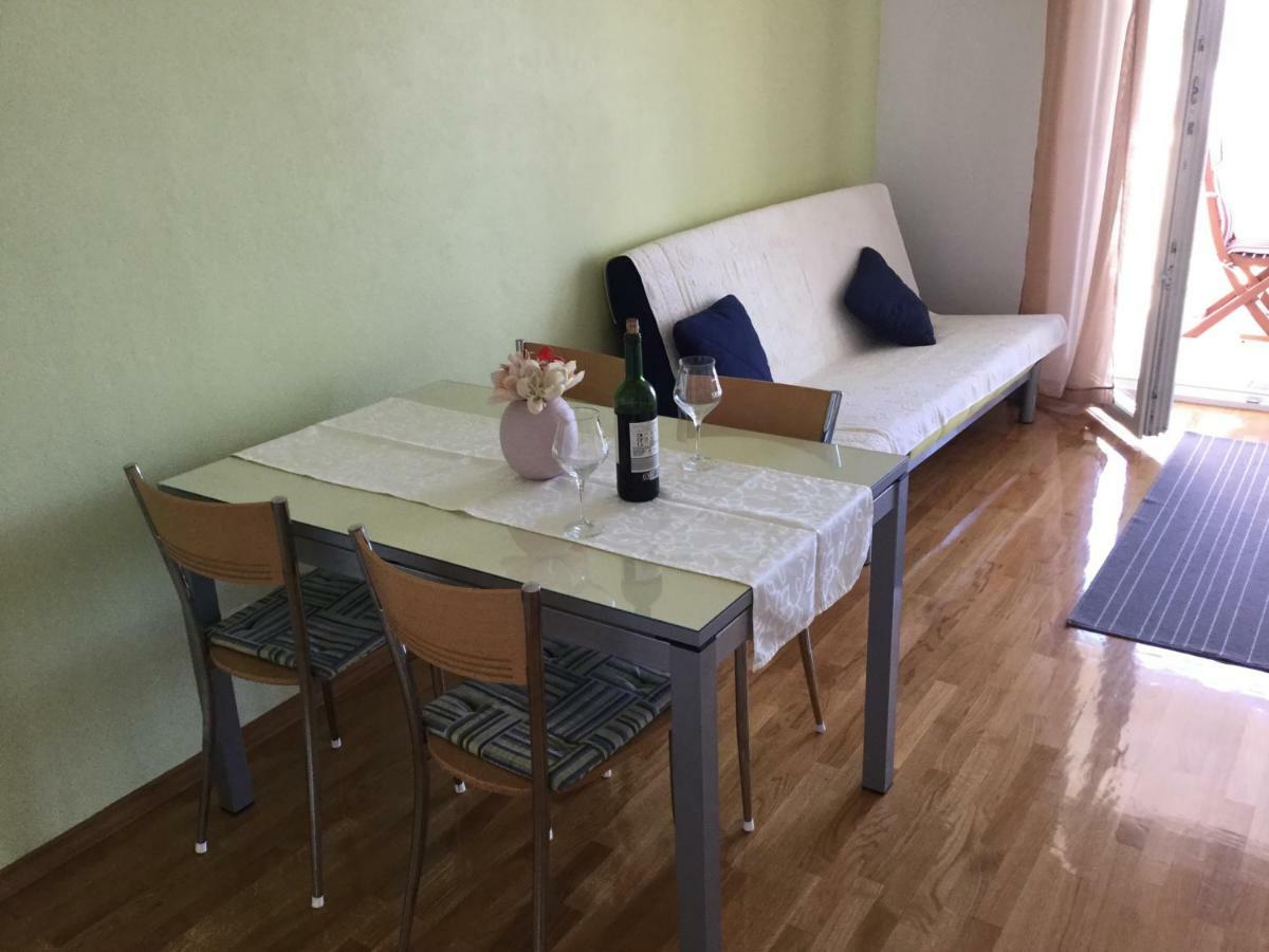 Apartments Sandra Рогозница Экстерьер фото